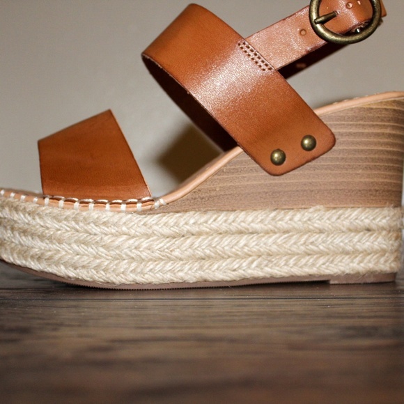 LAST PAIR 🔥LOS CABOS🔥 WEDGES - Picture 3 of 4